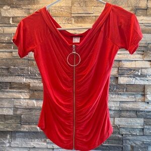 VENUS Red Short Sleeve Zippered Top